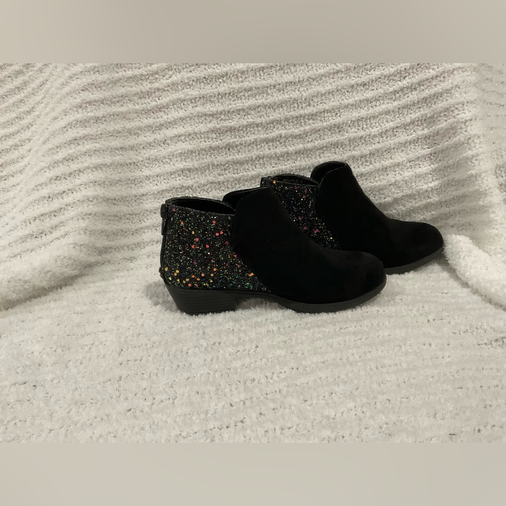 Pierre Dumas Kids Sparkle Black Boots.   Kids Size- 1